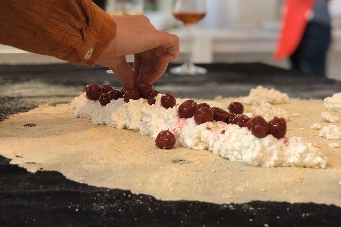 Enjoy a Hungarian Strudel Class & Local Wine Tasting - Lunch Without the Lunch Rush: Snacks, Oven Time, and Family Table