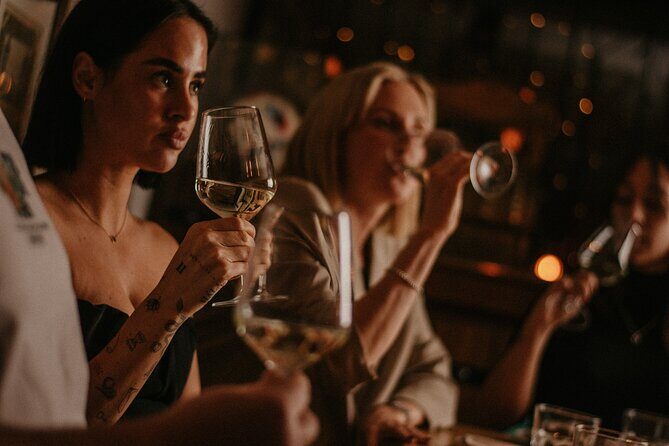 Food and Wine Tasting in Budapest City Center with Sommelier - The Six Hungarian Wines: what you should notice in each pour