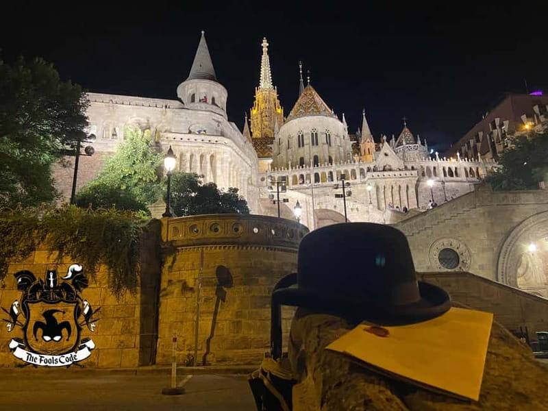FoolsCode: EscapeRoom/Sightseeing tour with Actor Tourguide - What you actually get: map, actor guide, and a prize