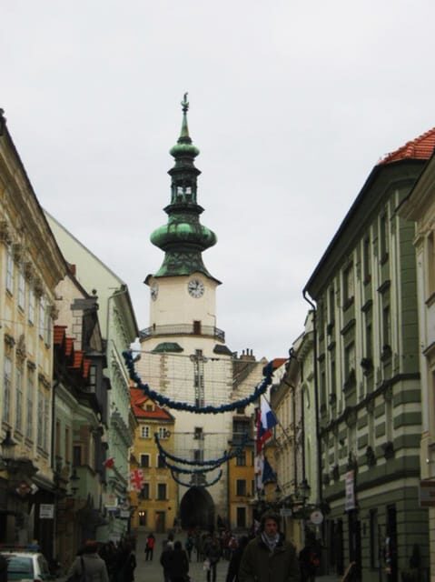 From Budapest: Bratislava Day Trip - Languages and guide style: what to expect when you arrive