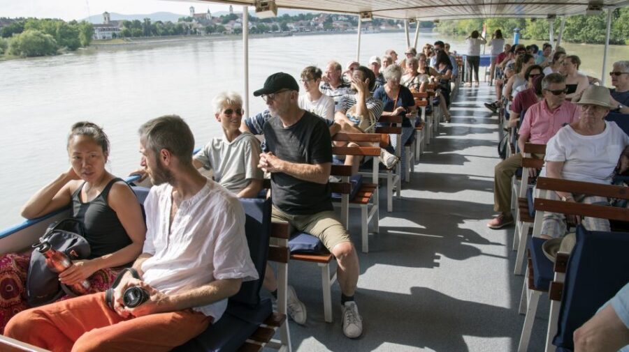 From Budapest: Danube Bend Day Trip in English - Lunch isn’t included: how to handle food without derailing the day