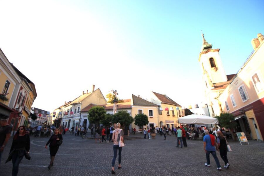 From Budapest: Danube Bend & Szentendre Tour with Lunch - Visegrád’s Royal Residence stones and the view-led walk