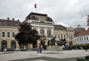 From Budapest: Guided Tour of Eger with Wine Tasting - Getting there from Budapest: the practical part