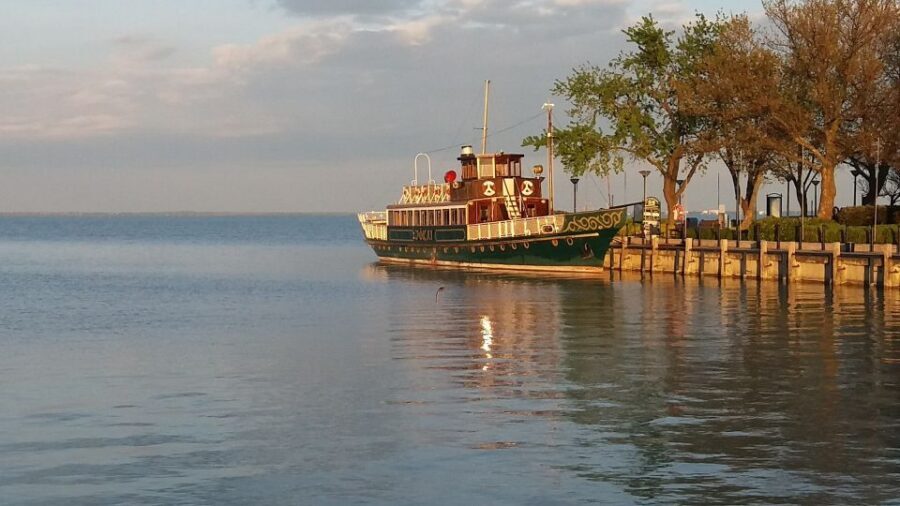 From Budapest: Lake Balaton Tour - The 1-hour Lake Balaton boat cruise: simple, but useful