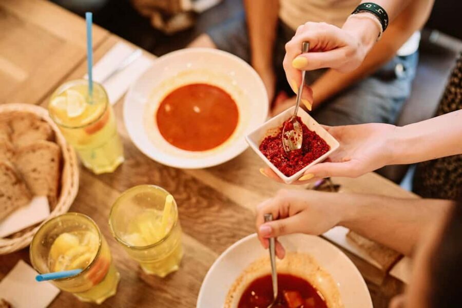 Guided Tipsy Food Tour with Drinks Included in Budapest - Four Eateries in 2.5 Hours: How the Stops Stay Worth Your Time
