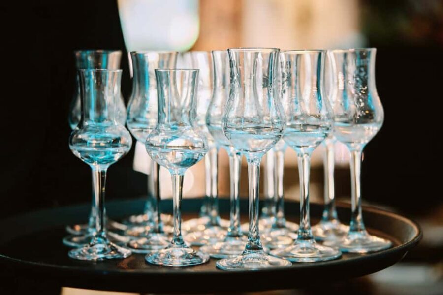 Guided Tipsy Food Tour with Drinks Included in Budapest - Should You Book This Budapest District 7 Tipsy Food Tour?