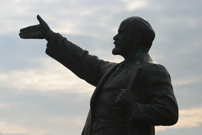 Guided Tour with Admission in Memento Park - What the best guides do (and why the names you’ll hear matter)