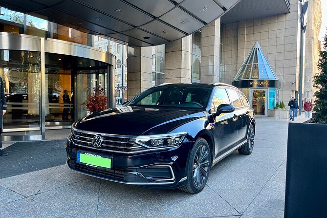 Half day Budapest city tour by car / minivan - City Park Highlights: Vajdahunyad Castle and the House of Music