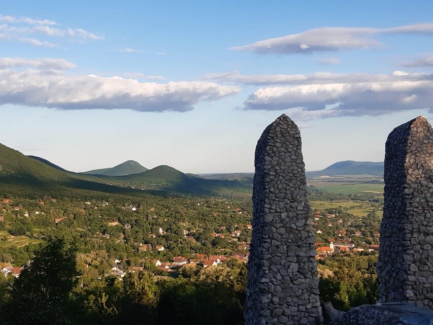 Hike to Spiritual Sites Near Budapest - How the pickup works and why the first 10 minutes matter