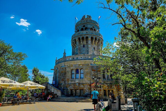 Hiking + Chairlift ride + viewpoints in Budapest - Chairlift ride experience: what to expect in those 15 minutes