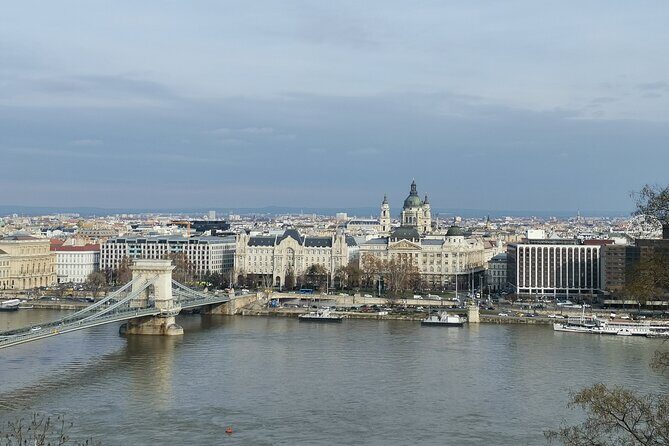 Historical and Cultural Guided Tour of Budapest - Heroes’ Square to City Park: a smart first move