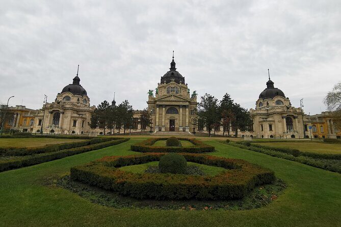 Historical and Cultural Walking Tour in Budapest - Liberty Square to the Parliament: dictatorship, communism, democracy