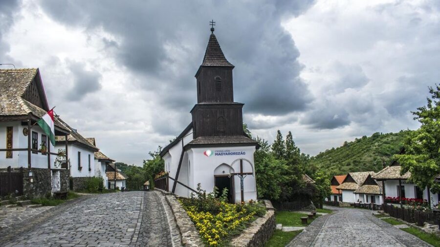 Hollókő Ethnographic Village: Day Tour from Budapest - Hollókő: a UNESCO Palóc village preserved since 1987
