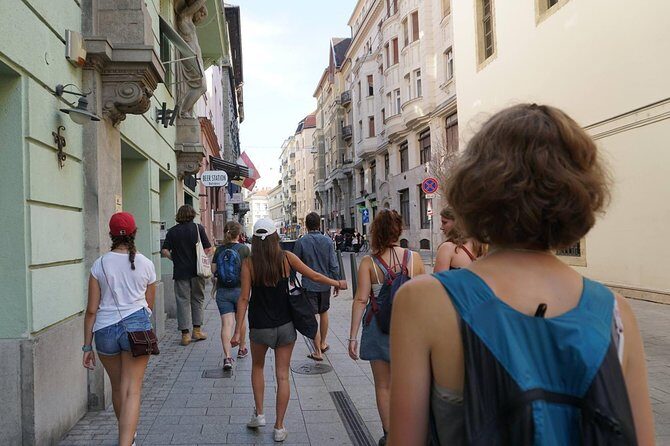 Hungarian History Walking Tour with food tasting - A 4:00 pm Budapest walk that turns dates into stories