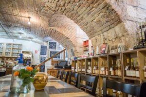 Hungarian Wine Tasting (with Cheese and Charcuterie) in Budapest - What You Actually Taste: Five Indigenous Hungarian Wines