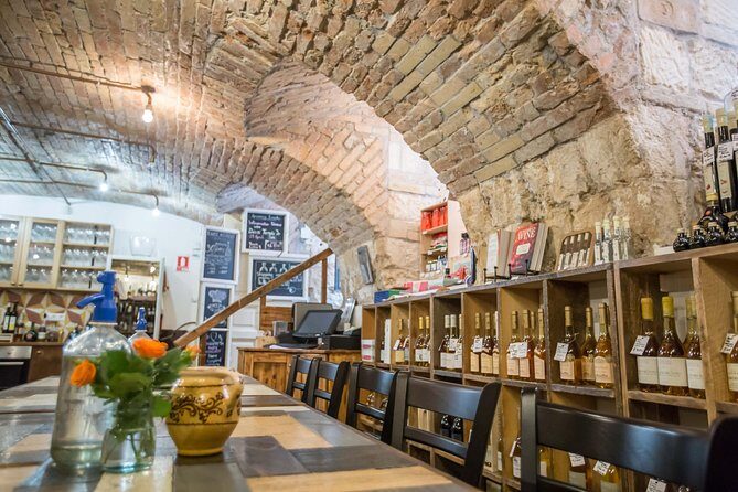 Hungarian Wine Tasting (with Cheese and Charcuterie) in Budapest - What You Actually Taste: Five Indigenous Hungarian Wines