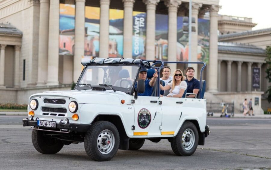 Iconic Budapest tour with Classic Russian Jeep and G-Wagon - Buda side: Gellért Hill, Citadella, and the Castle area