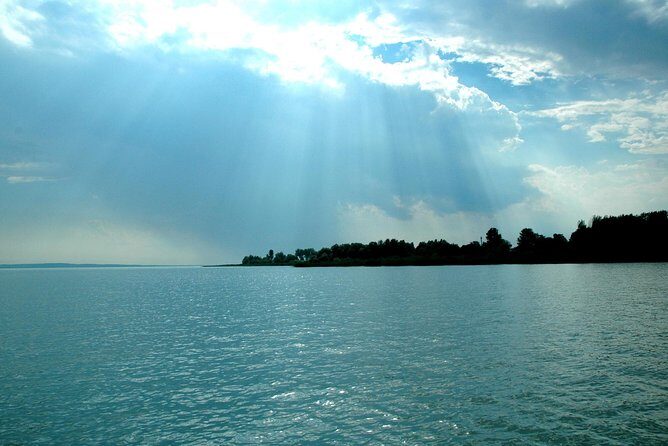 Lake Balaton & Cruise - Tihany Peninsula and the 1055 abbey: the history stop that sets the tone