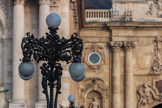 Live virtual walking tour in the Buda Castle quarter - Alexander Palace and the Northern facade: reading Buda’s layers