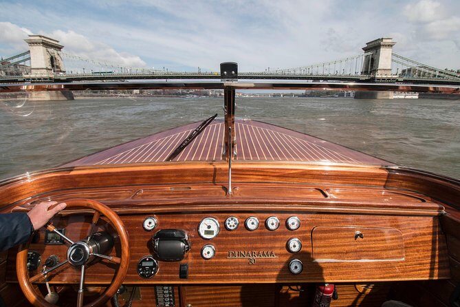 Luxurious, private day cruise with a waterlimousine to Szentendre - Why the water limousine is the point of this cruise