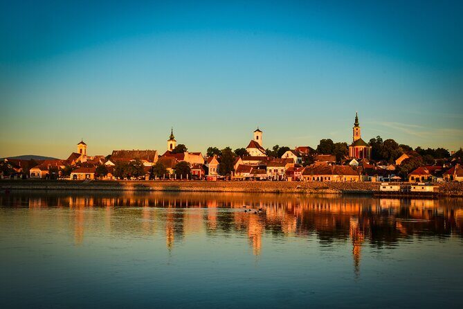 Luxurious, private day cruise with a waterlimousine to Szentendre - The Buda Castle angle you don’t get from typical street tours