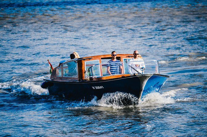 Luxurious, private day cruise with a waterlimousine to Szentendre - Shorter vs longer option: 1-hour feels like transfer, 3-hour feels like a day