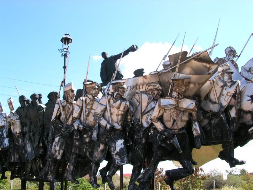 Memento Park: Official Guided Tour with Entry Ticket - Key things to know before you go