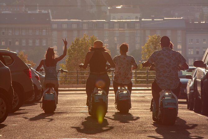 MonsteRoller E-Scooter Rental in Budapest - What You Actually Get: Gear, Helmet, and Comfort Extras