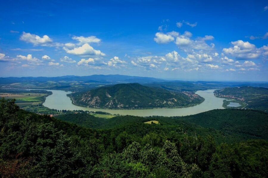 One Day Wonder Hike - The Essence of the Danube Bend - From Dömös up toward Vadallo stones: the steep wake-up call
