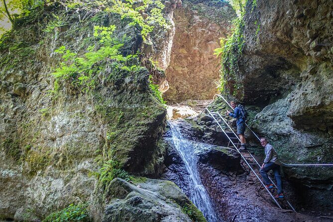 One Day Wonder Hiking Trip - Small Group Size: Why Max 8 Travelers Matters