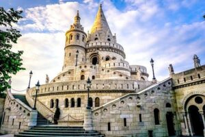Private 4 Hours Budapest city tour and 3 hours Széchenyi thermal spa relax - Price and what you actually get for it