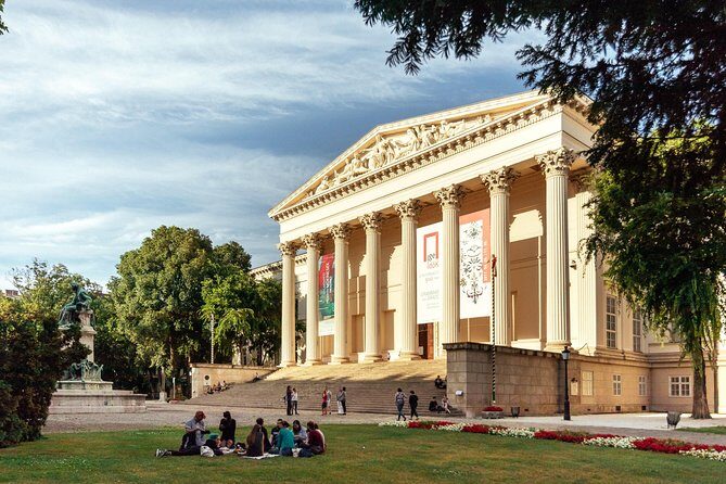 Private City Kickstart Tour: Budapest - Vigadó Square (Vigadó ter): the 19th-century concert-hall moment