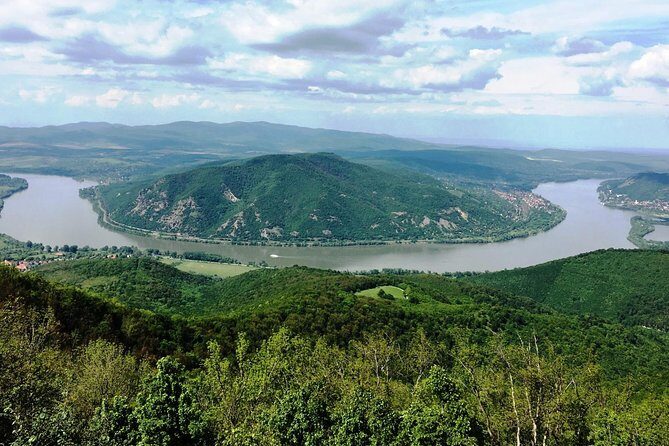 Private Danube Bend Experience with a comfortable air conditioned car - Szentendre’s Artist Village Time: Danube Bend Walking Without a Ticket