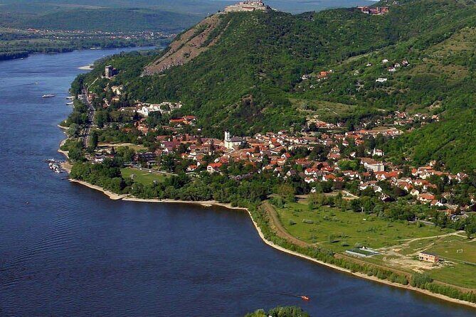 Private Danube Bend tour - full day - Lunch Included: A Traditional Romanian 3-Course Break