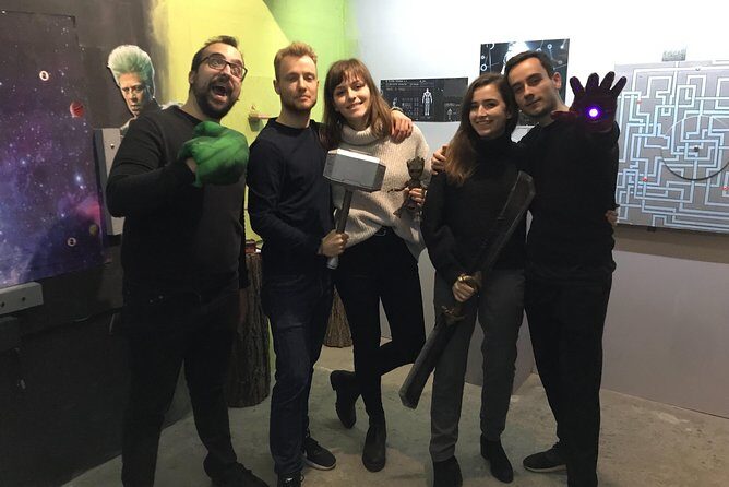 Private Escape Game Experience in Budapest - Communication and guidance: how help actually works