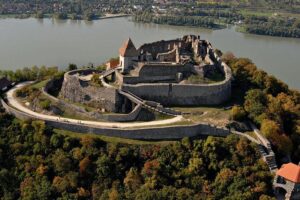 Private Guided Tour to Szentendre & Visegrád Castle (Danube Bend) - Szentendre’s pedestrian old town: where the day feels lighter