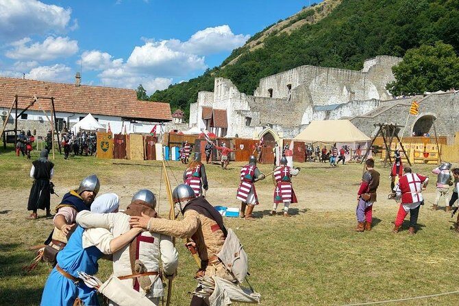 Private Guided Tour to Szentendre & Visegrád Castle (Danube Bend) - Best timing: crowd levels and how to use the 9:00 am start