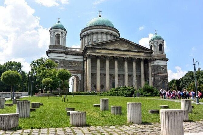 Private or SmallGroup Budapest Danube Bend Tour Lunch and Cruise - Price and value: what you’re really paying for