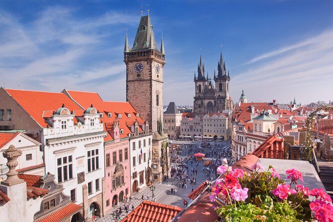 Private Transfer from Budapest to Prague with 2 hours for sightseeing - A private Budapest to Prague ride with built-in sightseeing time