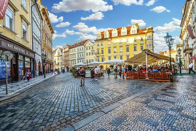 Private Transfer from Budapest to Prague with 2 hours for sightseeing - Driver role: what the English-speaking help includes (and what it doesn’t)