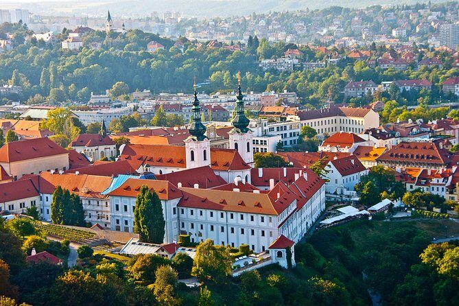 Private Transfer from Budapest to Prague with 2 hours for sightseeing - Tickets, meals, and planning moves that save you time