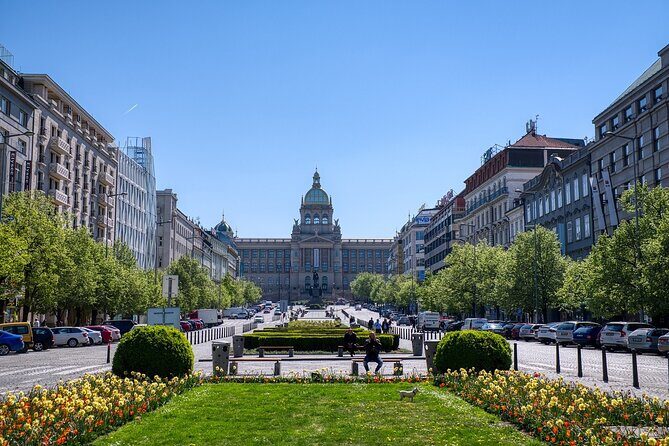 Private Transfer from Budapest to Prague with 2 hours for sightseeing - The 7–8 hour day: how the sightseeing window changes the whole experience