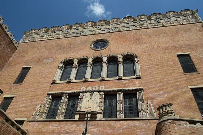 Private Walking Tour in The Jewish District Budapest - Stop 1: Dohány Street Synagogue and the stories tied to it