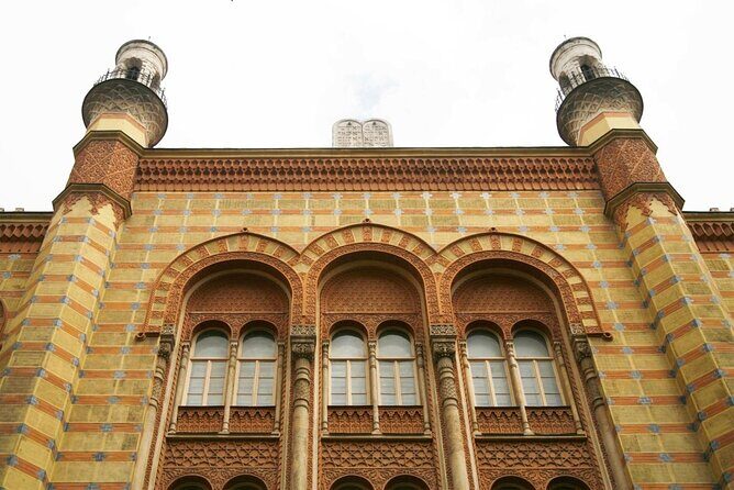 Private Walking Tour in The Jewish District Budapest - Price and what you really get for $228.29 per person