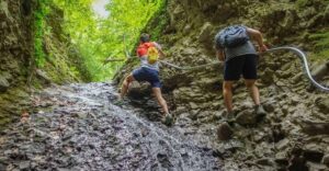 Ram Gorge Hiking Adventure - Budapest pickup and the drive to Dömös