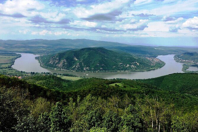 Scenic Danube River bend hills & the Art Town: Private Car Tour - Key Highlights Worth Booking For