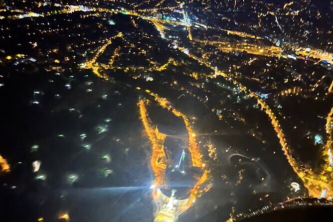 Sightseeing flight over Budapest - Your Pilot: Kind, Capable, and Actually Engaged