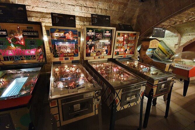 Skip the Line: Budapest Pinball Museum Admission Ticket - Your timing plan: 4:00 PM to 11:30 PM (and when it gets busy)