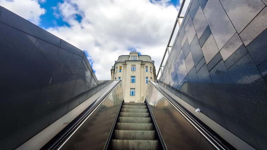 Street photography with your smartphone, tour of Budapest - Editing in Lightroom on your phone: fast upgrades, not complicated work