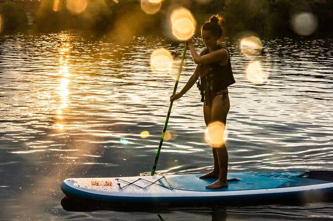 SUP Budapest: Sunset tour - Beginner lesson and pacing on the current